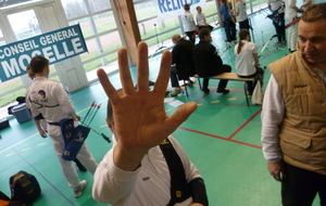 Non... on ne saura pas qui c'était...
Je.. respecte le droit à l'image!!! lol!